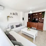 Bright And Cozy Flat By The