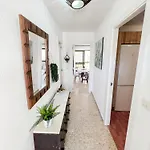 Bright And Cozy Flat By The * فوينخيرولا