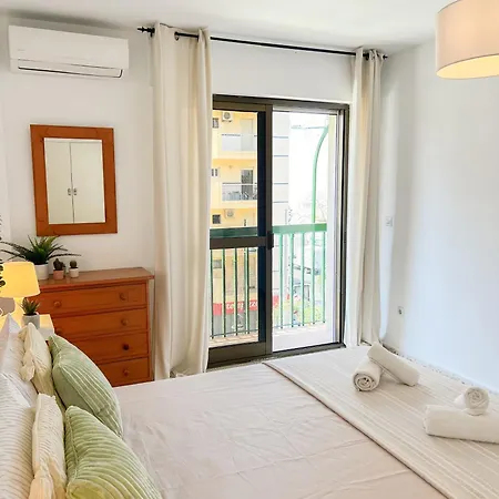 Bright And Cozy Flat By The