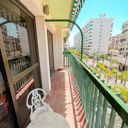 Bright And Cozy Flat By The *