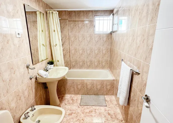 Bright And Cozy Flat By The 아파트