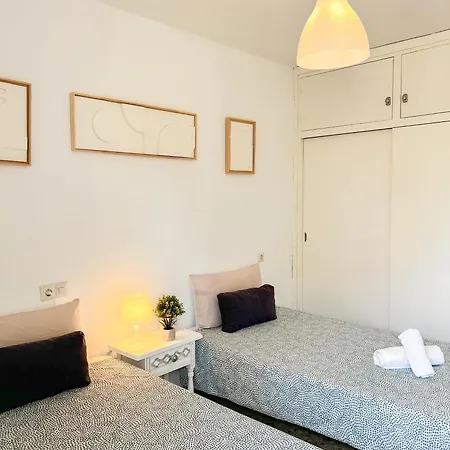 아파트 Bright And Cozy Flat By The *