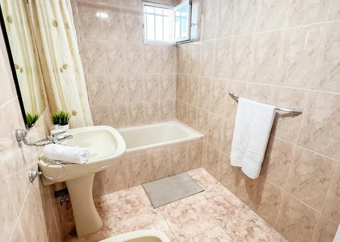 Bright And Cozy Flat By The