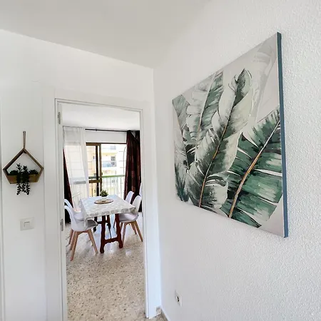 דירה Bright And Cozy Flat By The *