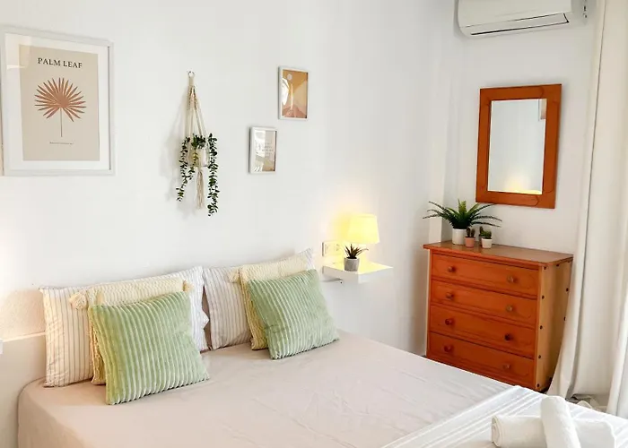 Bright And Cozy Flat By The * פואנגירולה